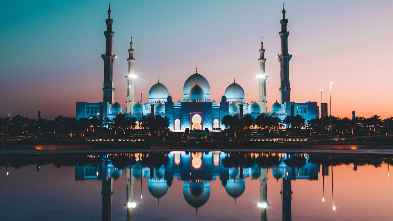 Abu Dhabi landmarks on a city tour day
